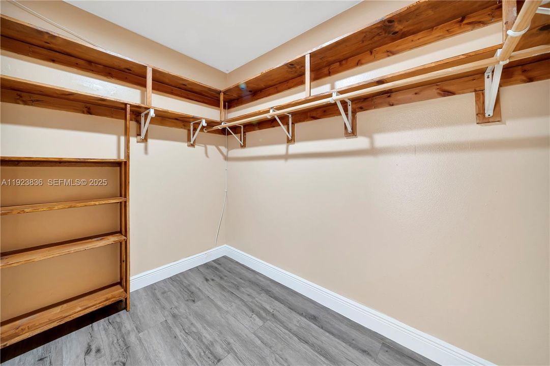 For Rent: $2,600 (2 beds, 2 baths, 1330 Square Feet)