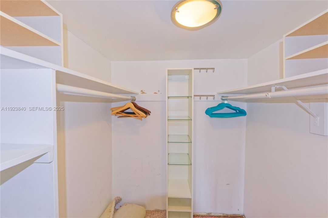 Walk in closet