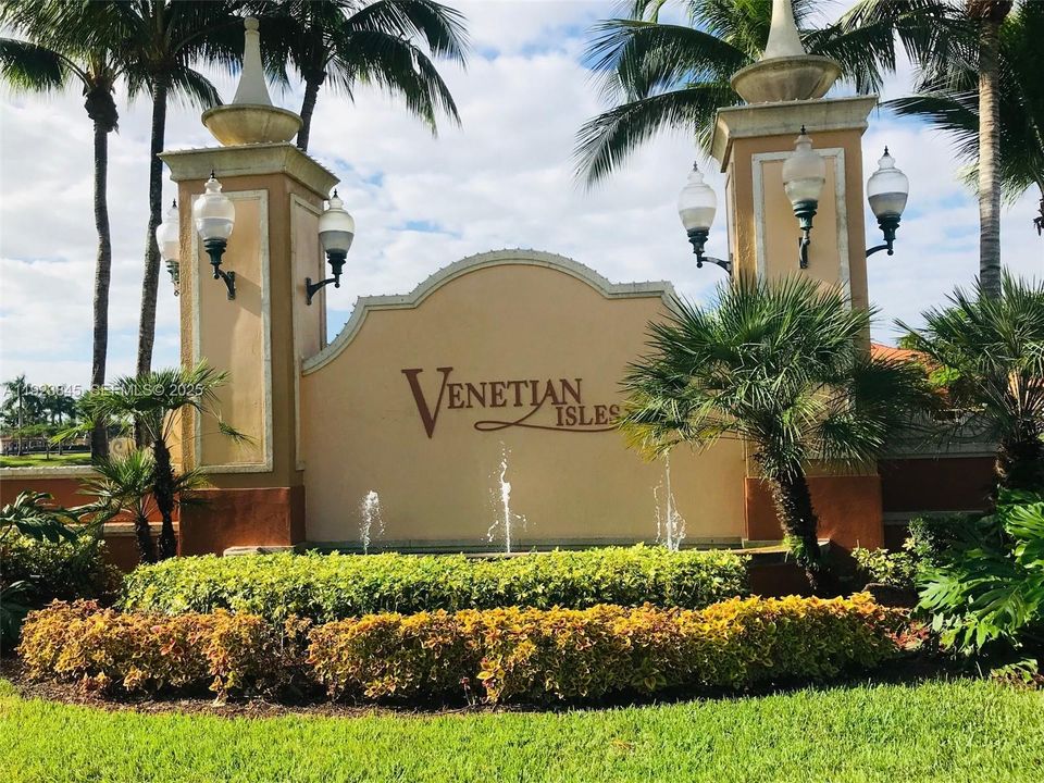 В аренду: $3,500 (3 спален, 2 ванн, 1710 Квадратных фут)