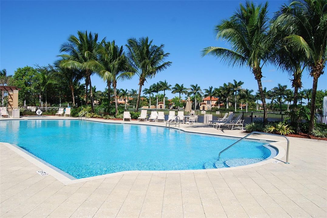 В аренду: $3,500 (3 спален, 2 ванн, 1710 Квадратных фут)