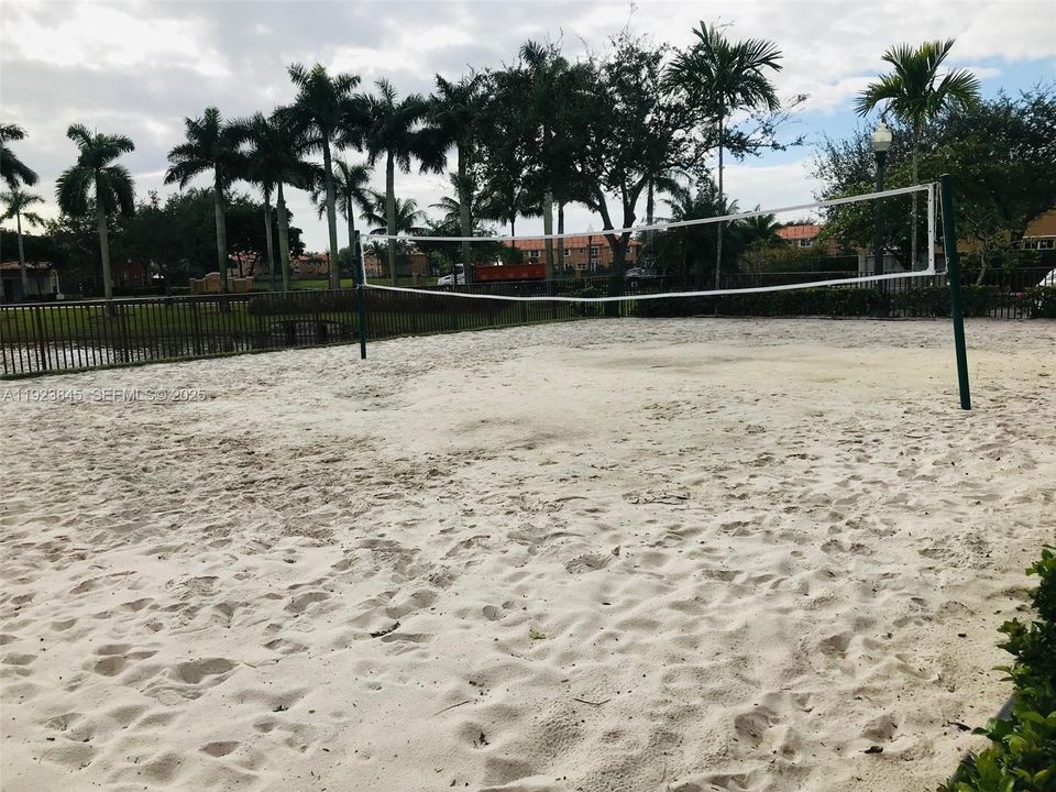 В аренду: $3,500 (3 спален, 2 ванн, 1710 Квадратных фут)