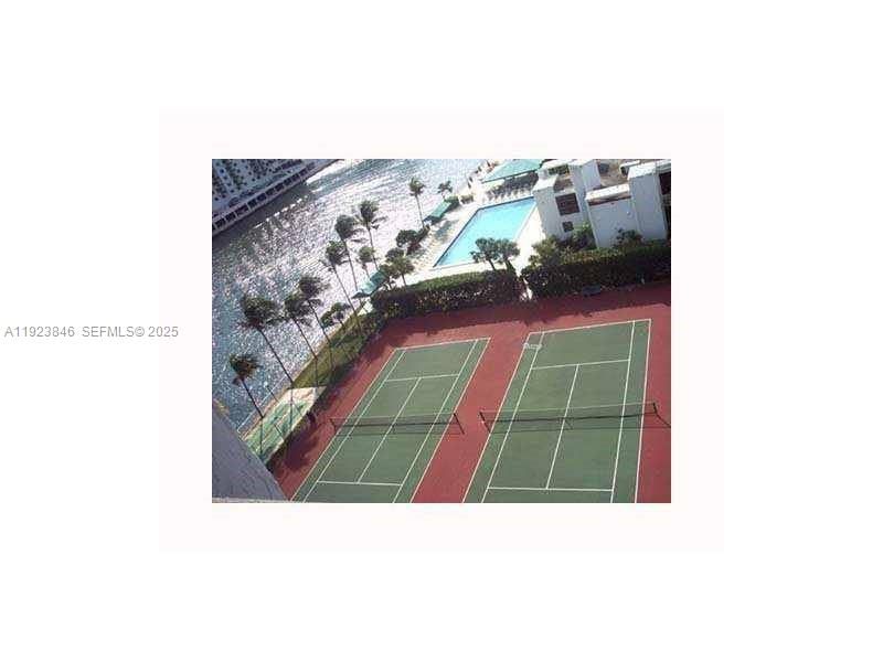 For Rent: $1,840 (1 beds, 1 baths, 875 Square Feet)