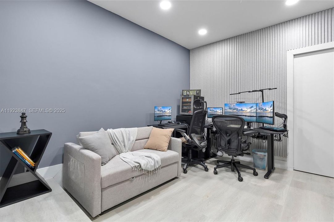 待售: $829,900 (3 贝兹, 2 浴室, 1940 平方英尺)