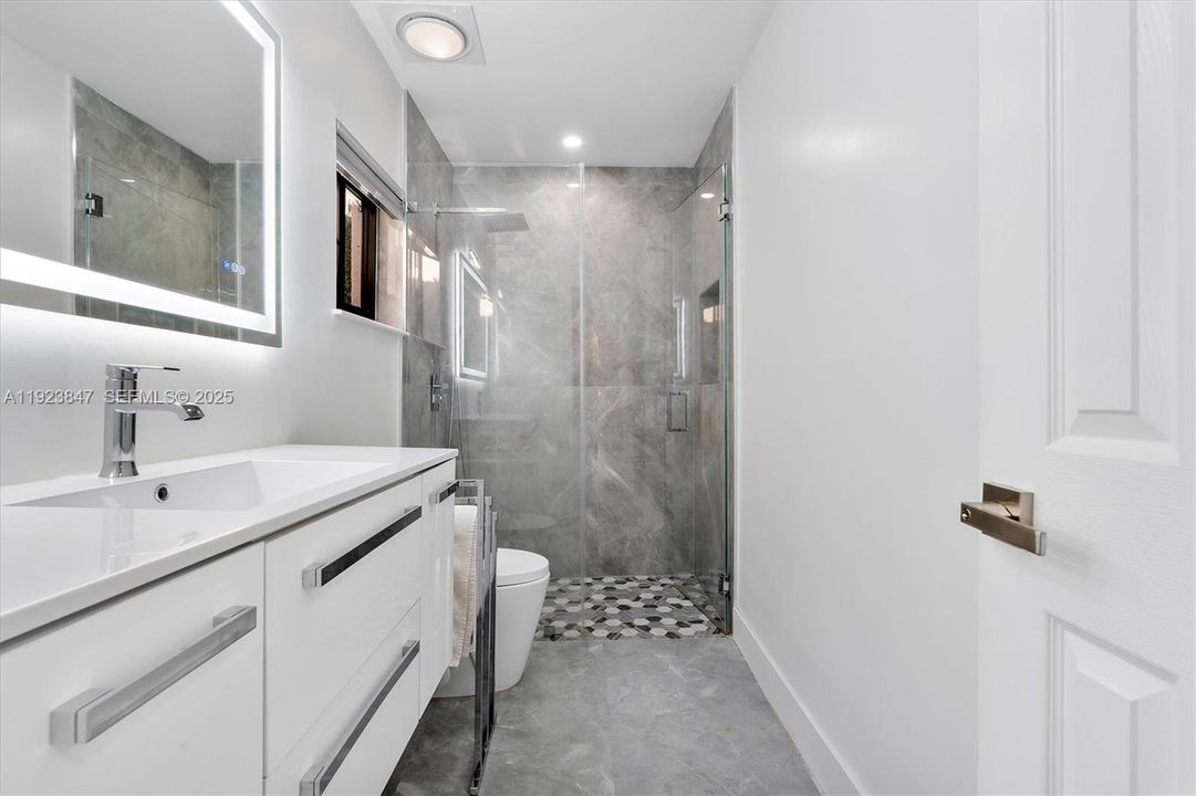 待售: $829,900 (3 贝兹, 2 浴室, 1940 平方英尺)