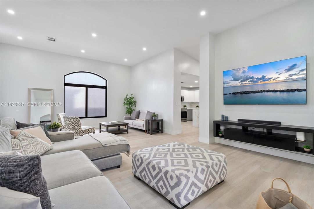 待售: $829,900 (3 贝兹, 2 浴室, 1940 平方英尺)