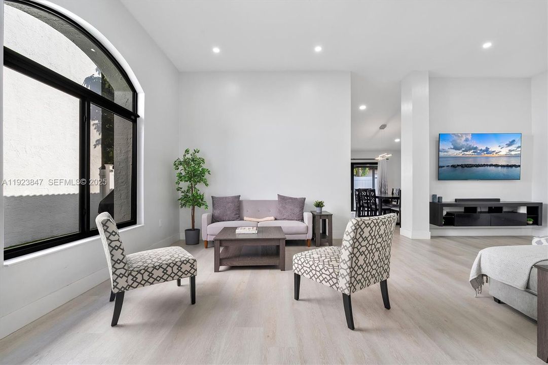 待售: $829,900 (3 贝兹, 2 浴室, 1940 平方英尺)