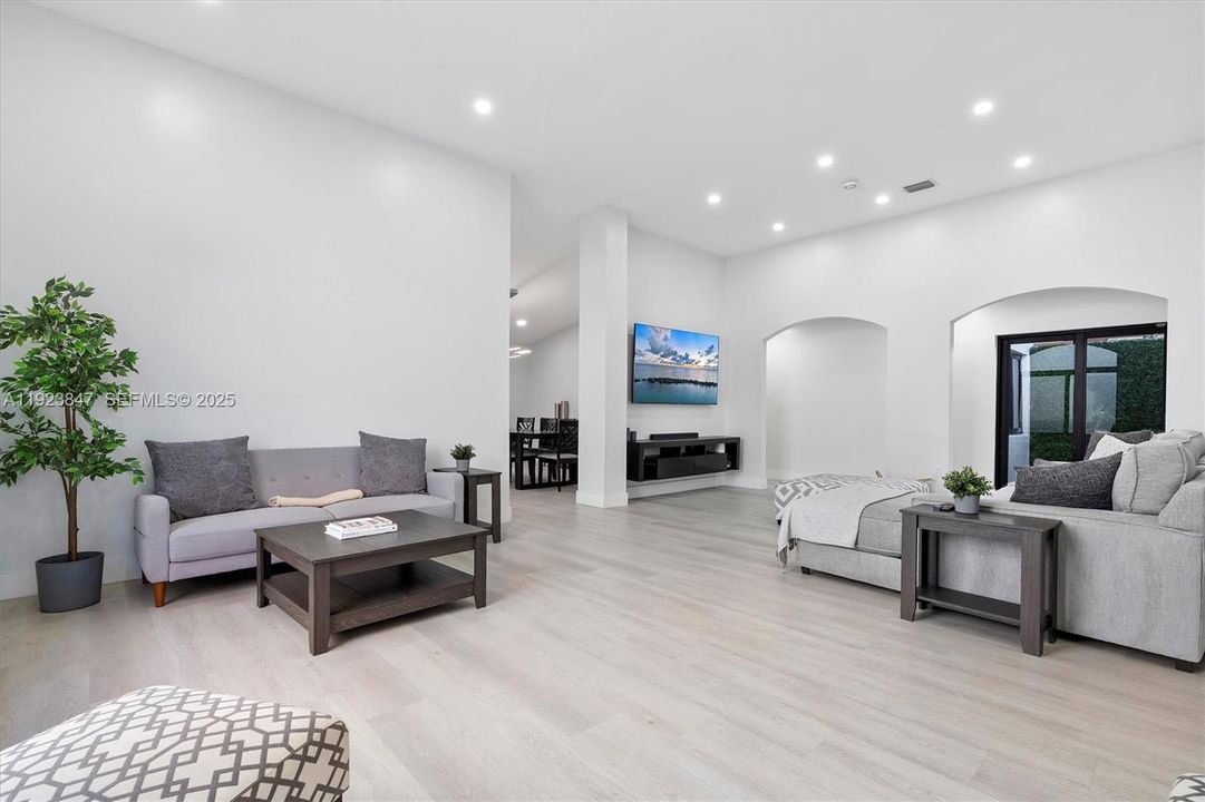 待售: $829,900 (3 贝兹, 2 浴室, 1940 平方英尺)