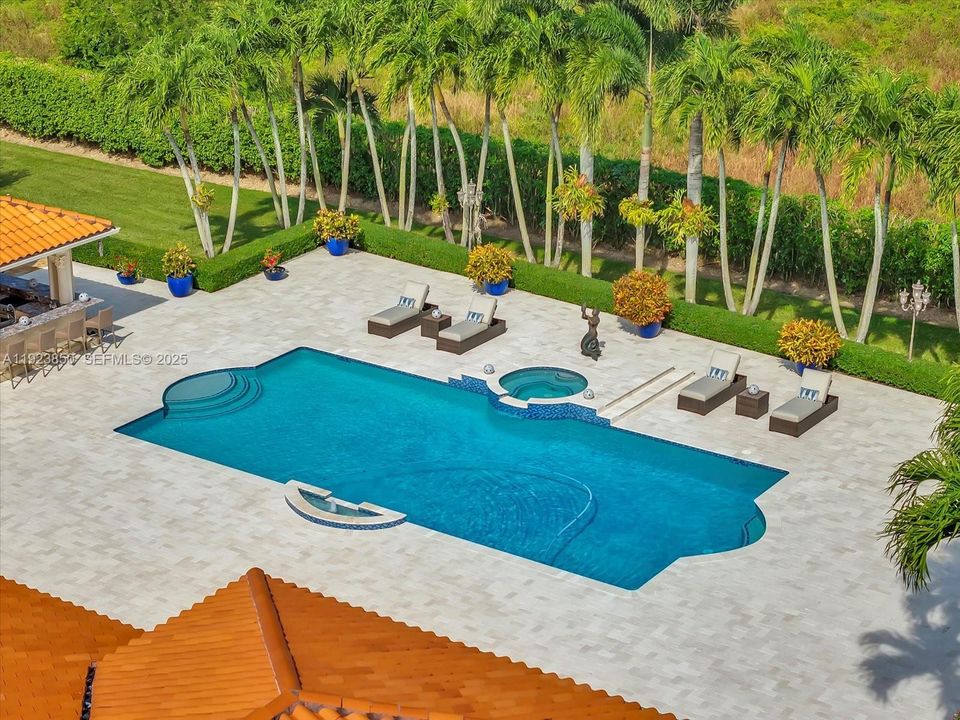 На продажу: $3,850,000 (5 спален, 6 ванн, 5405 Квадратных фут)