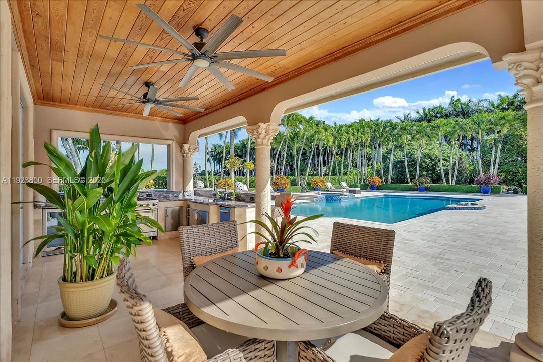 На продажу: $3,850,000 (5 спален, 6 ванн, 5405 Квадратных фут)