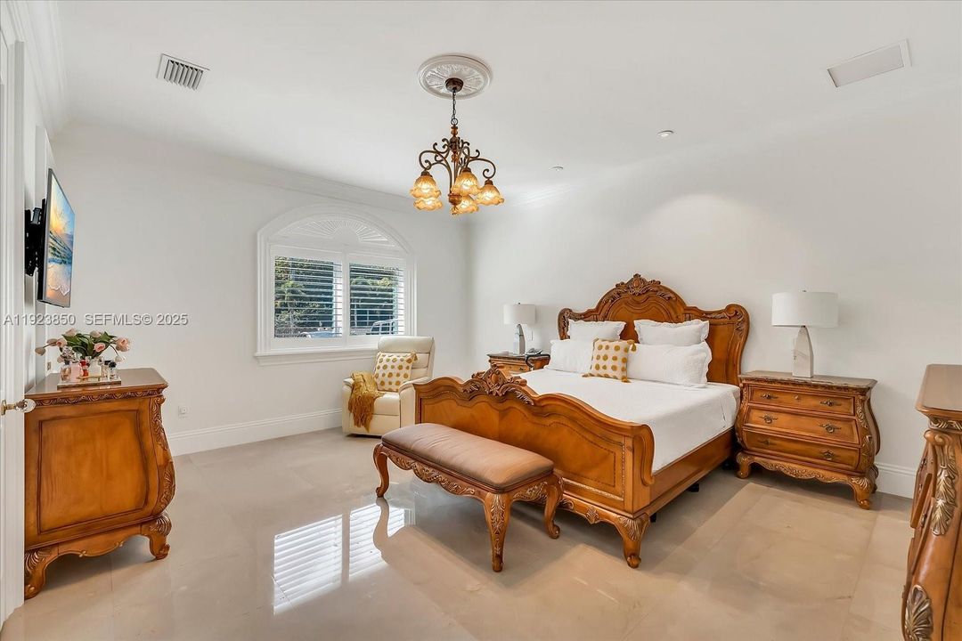 На продажу: $3,850,000 (5 спален, 6 ванн, 5405 Квадратных фут)