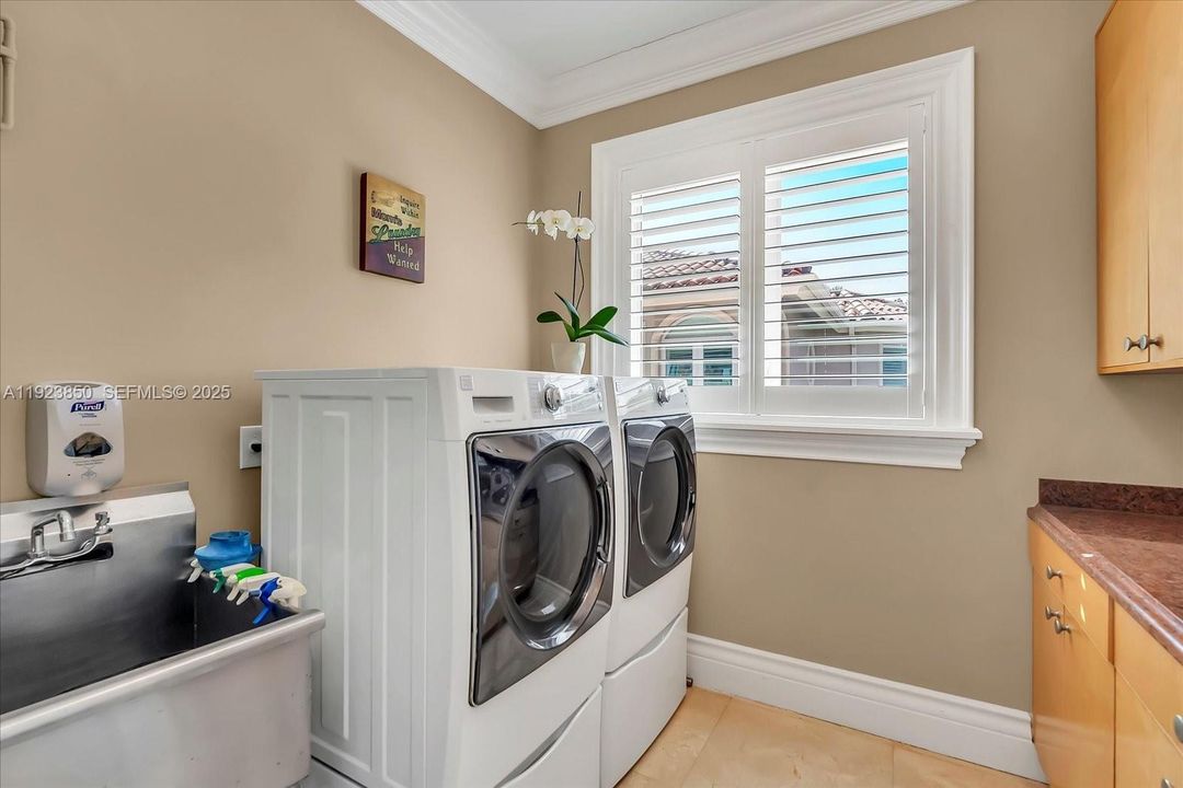 На продажу: $3,850,000 (5 спален, 6 ванн, 5405 Квадратных фут)