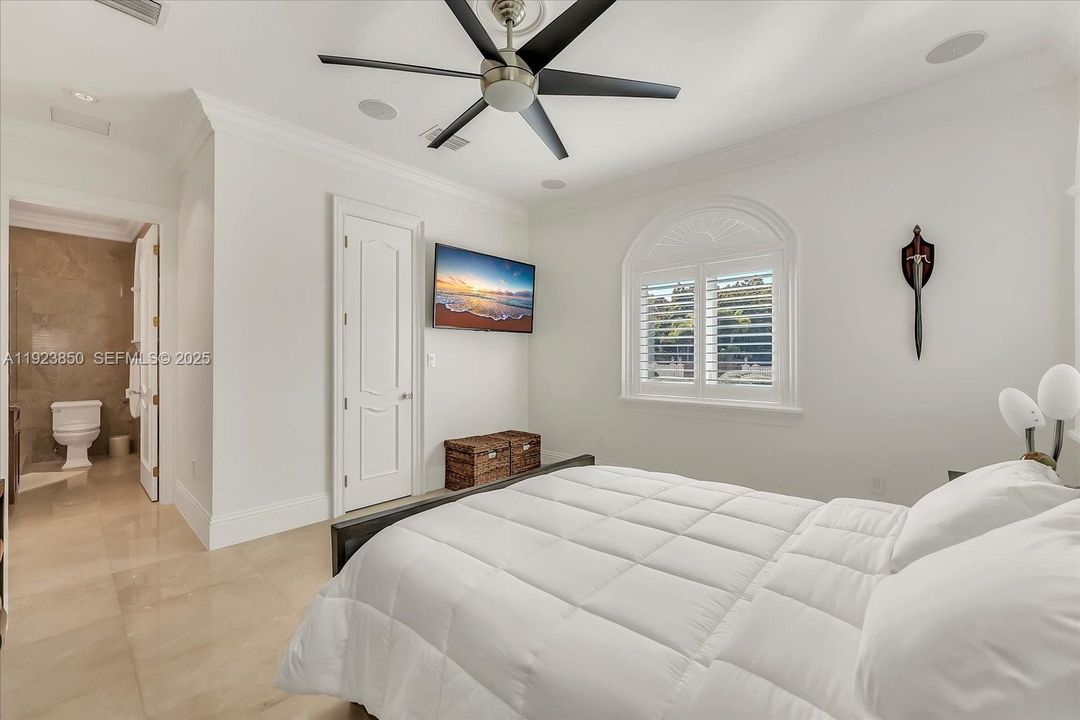 На продажу: $3,850,000 (5 спален, 6 ванн, 5405 Квадратных фут)