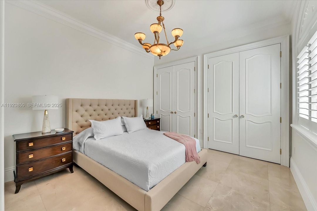 На продажу: $3,850,000 (5 спален, 6 ванн, 5405 Квадратных фут)