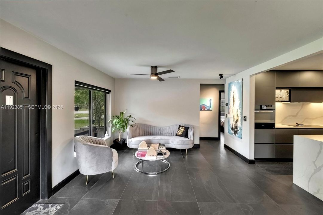 For Rent: $4,500 (3 beds, 2 baths, 1660 Square Feet)