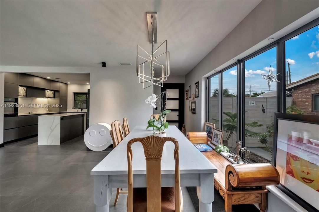 For Rent: $4,500 (3 beds, 2 baths, 1660 Square Feet)