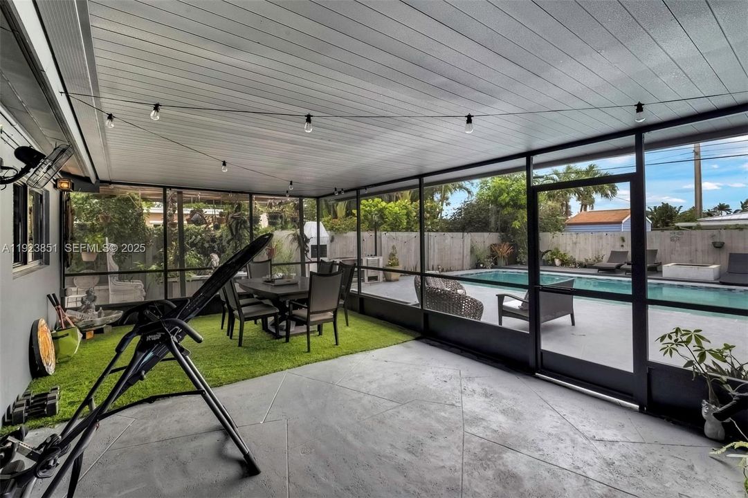 For Rent: $4,500 (3 beds, 2 baths, 1660 Square Feet)