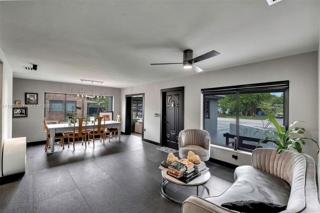 For Rent: $4,500 (3 beds, 2 baths, 1660 Square Feet)