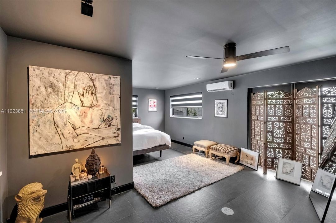 For Rent: $4,500 (3 beds, 2 baths, 1660 Square Feet)