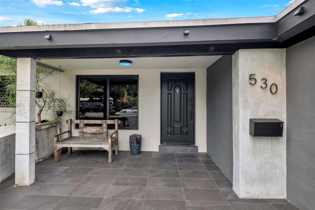 For Rent: $4,500 (3 beds, 2 baths, 1660 Square Feet)