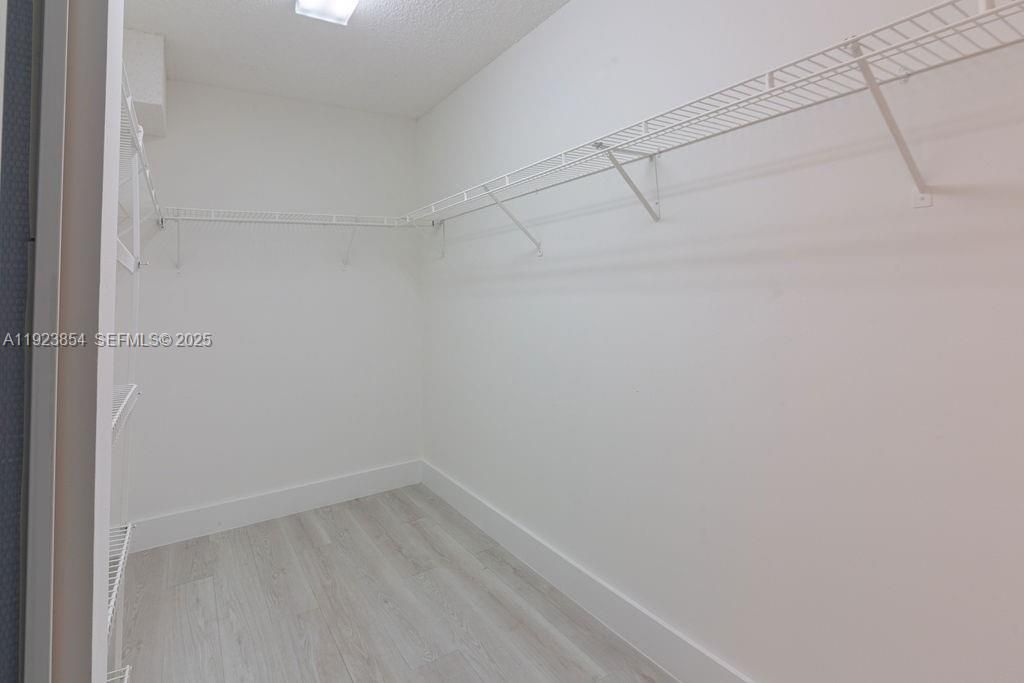 For Rent: $2,500 (2 beds, 2 baths, 1207 Square Feet)