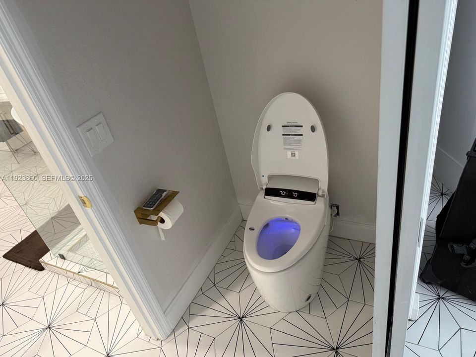 На продажу: $774,900 (5 спален, 3 ванн, 3193 Квадратных фут)