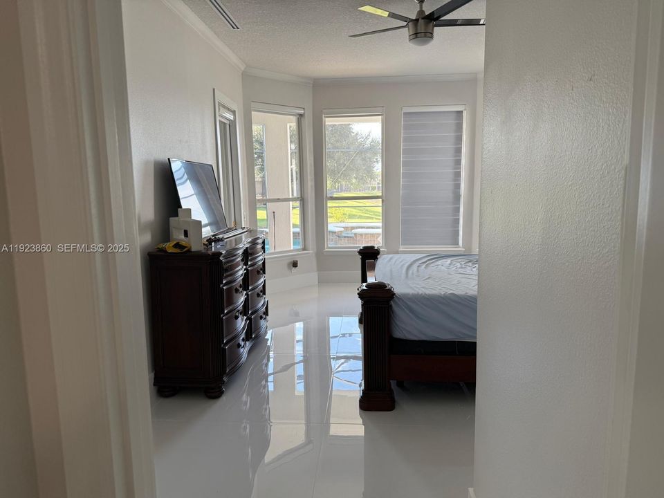 На продажу: $774,900 (5 спален, 3 ванн, 3193 Квадратных фут)