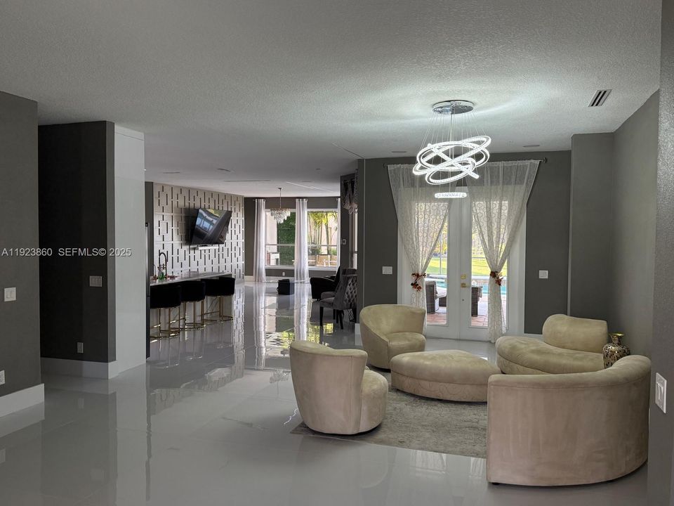 На продажу: $774,900 (5 спален, 3 ванн, 3193 Квадратных фут)