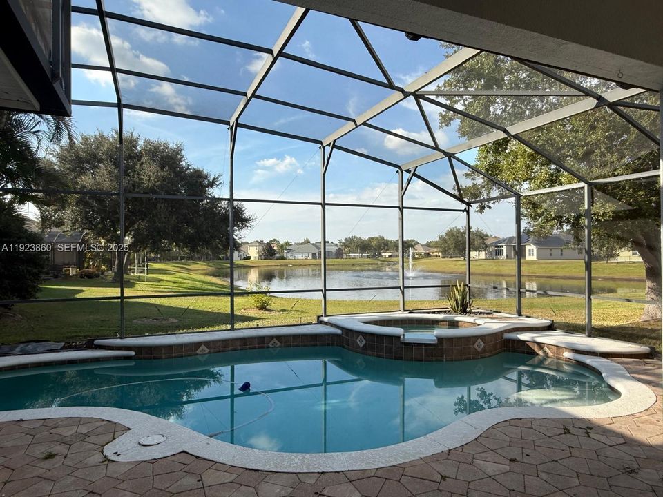 На продажу: $774,900 (5 спален, 3 ванн, 3193 Квадратных фут)