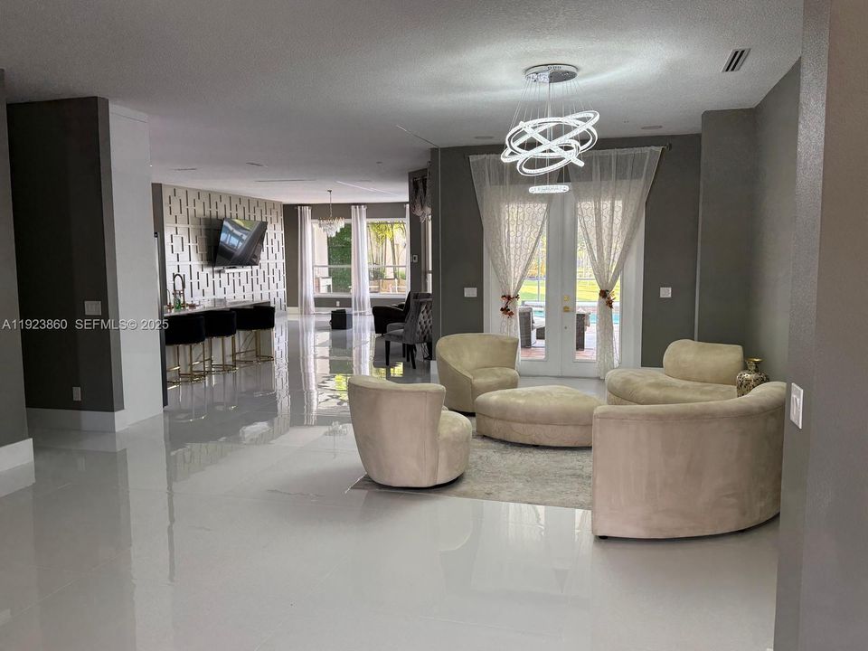 На продажу: $774,900 (5 спален, 3 ванн, 3193 Квадратных фут)