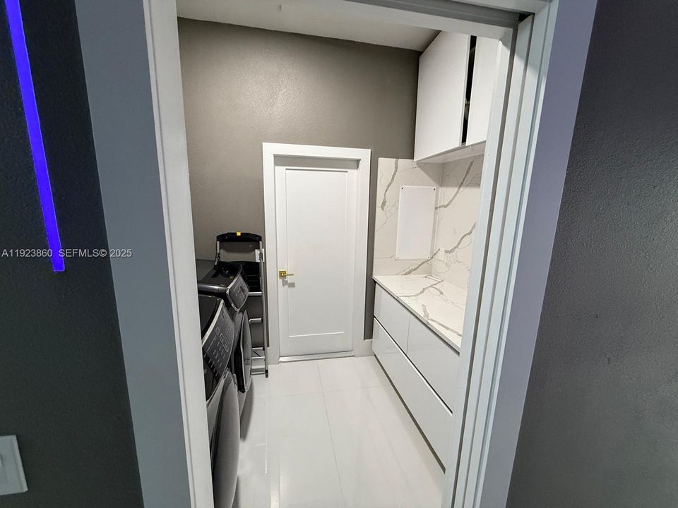 На продажу: $774,900 (5 спален, 3 ванн, 3193 Квадратных фут)