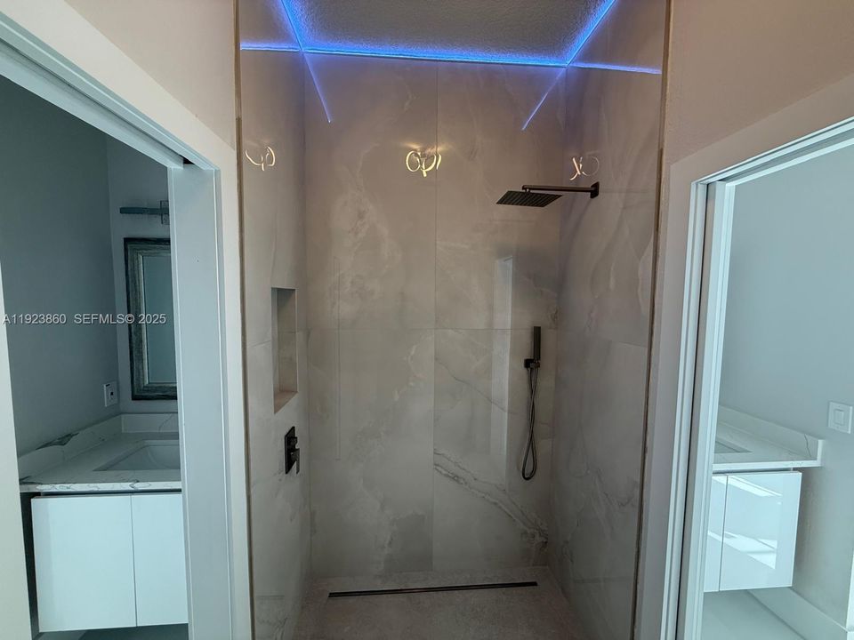 На продажу: $774,900 (5 спален, 3 ванн, 3193 Квадратных фут)