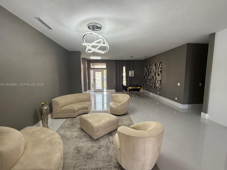 На продажу: $774,900 (5 спален, 3 ванн, 3193 Квадратных фут)