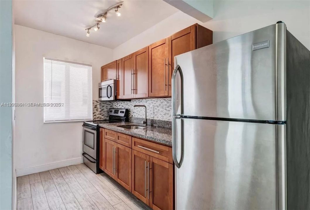 For Rent: $1,998 (0 beds, 1 baths, 500 Square Feet)