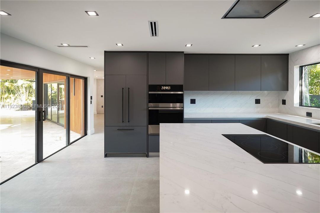 For Sale: $3,600,000 (5 beds, 4 baths, 4459 Square Feet)