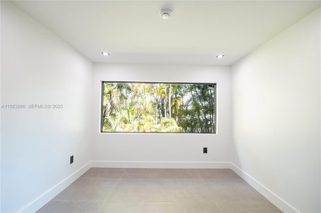 For Sale: $3,600,000 (5 beds, 4 baths, 4459 Square Feet)