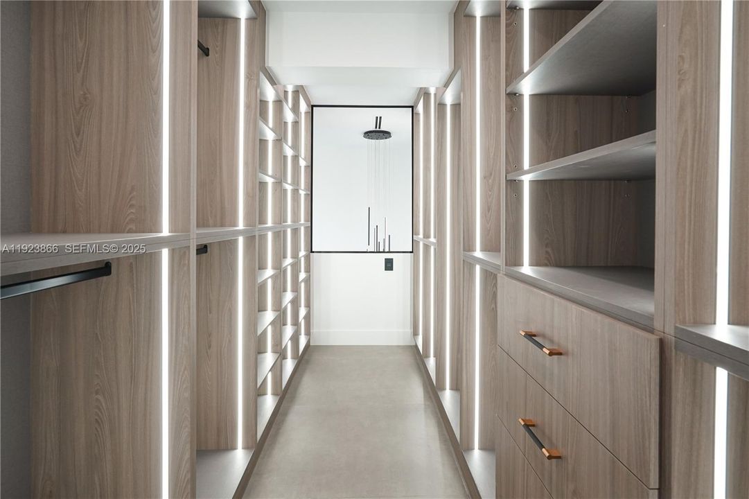 For Sale: $3,600,000 (5 beds, 4 baths, 4459 Square Feet)