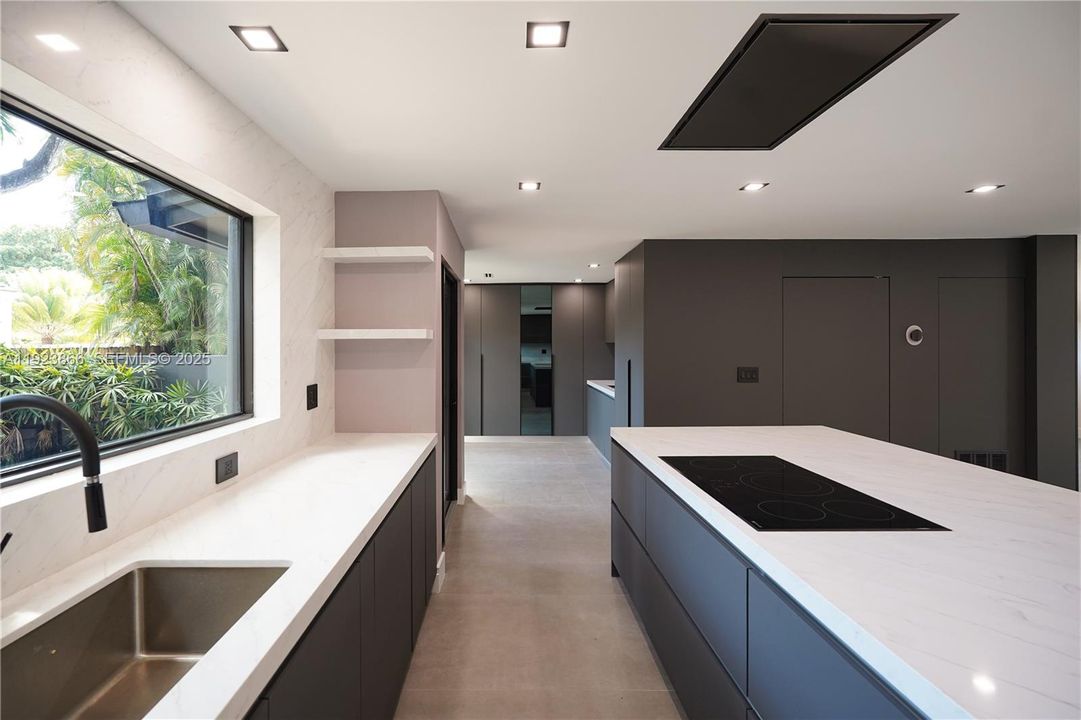 For Sale: $3,600,000 (5 beds, 4 baths, 4459 Square Feet)