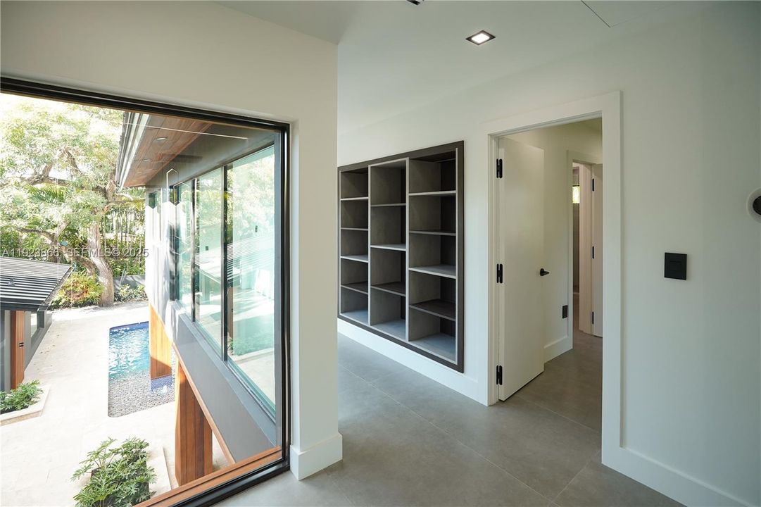 For Sale: $3,600,000 (5 beds, 4 baths, 4459 Square Feet)