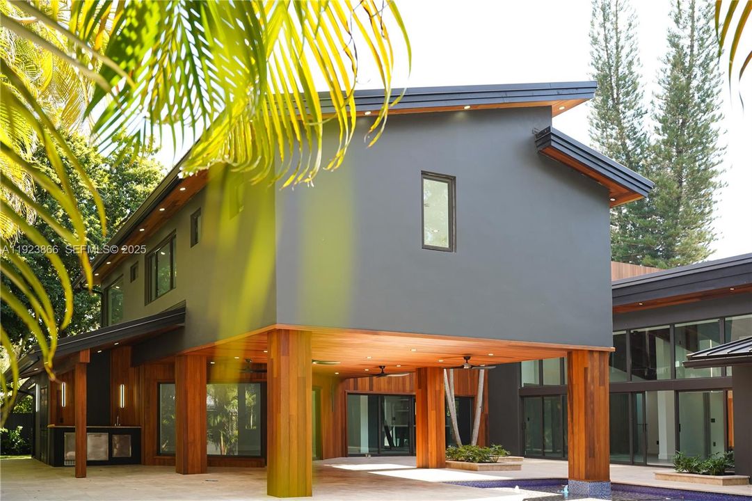 For Sale: $3,600,000 (5 beds, 4 baths, 4459 Square Feet)