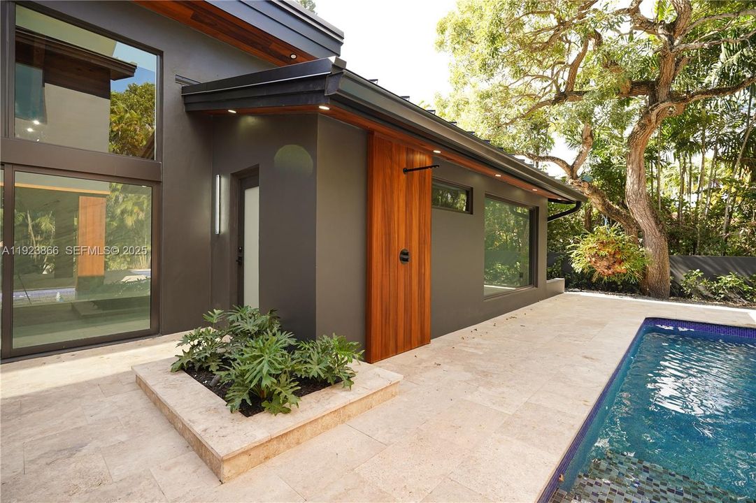 For Sale: $3,600,000 (5 beds, 4 baths, 4459 Square Feet)