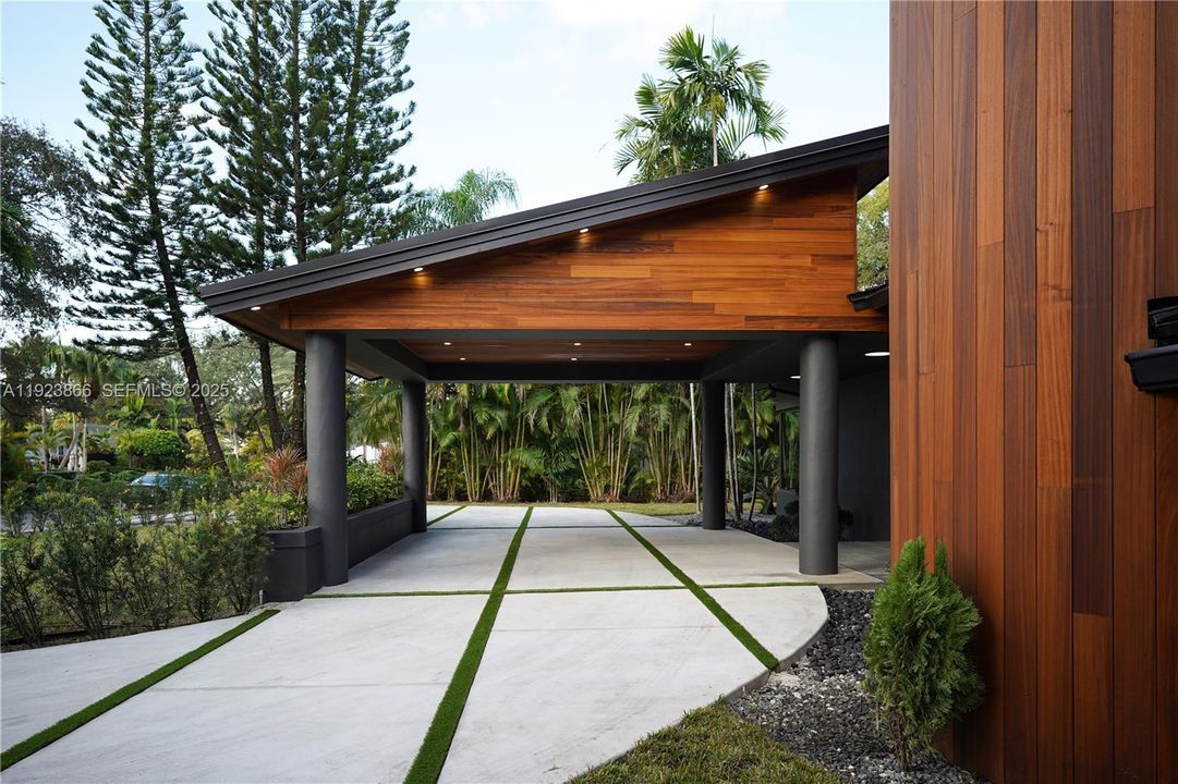 For Sale: $3,600,000 (5 beds, 4 baths, 4459 Square Feet)