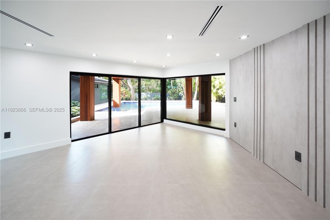 For Sale: $3,600,000 (5 beds, 4 baths, 4459 Square Feet)