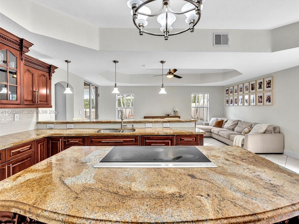 For Sale: $1,199,999 (5 beds, 4 baths, 2889 Square Feet)