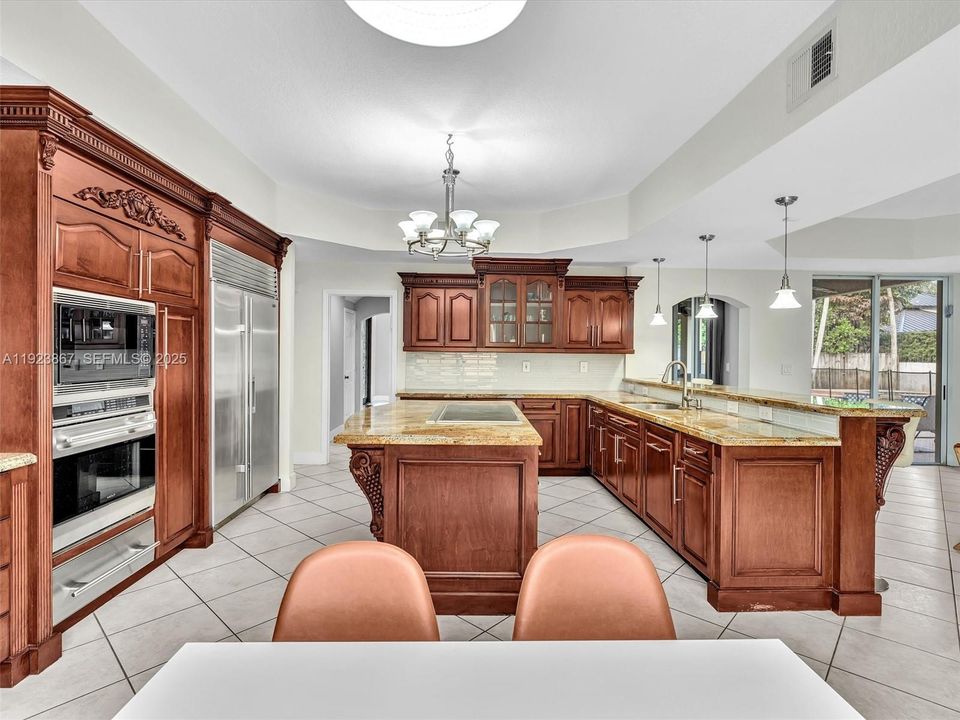 For Sale: $1,199,999 (5 beds, 4 baths, 2889 Square Feet)