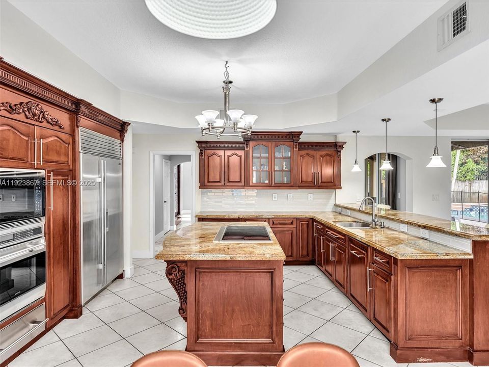 For Sale: $1,199,999 (5 beds, 4 baths, 2889 Square Feet)