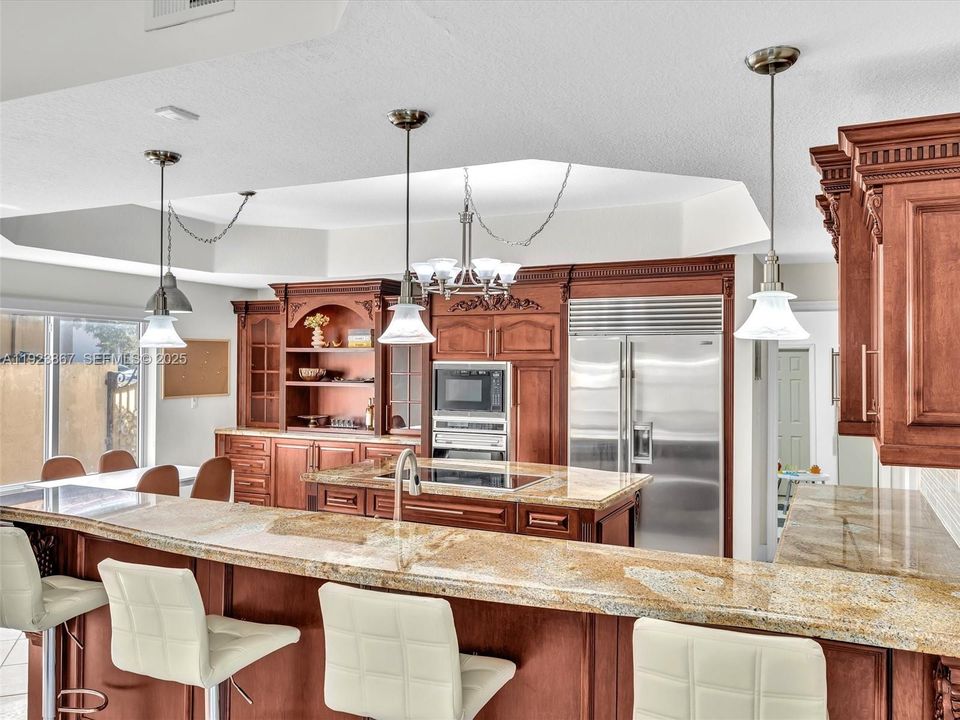 For Sale: $1,199,999 (5 beds, 4 baths, 2889 Square Feet)