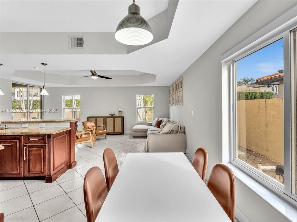 For Sale: $1,199,999 (5 beds, 4 baths, 2889 Square Feet)