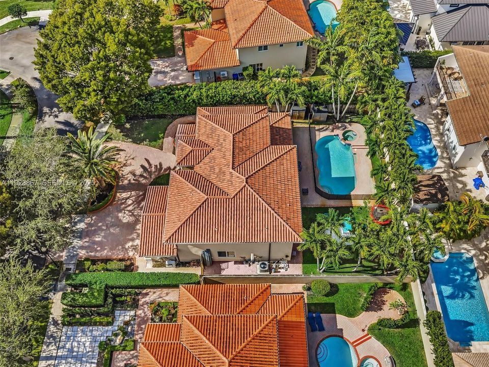 For Sale: $1,199,999 (5 beds, 4 baths, 2889 Square Feet)