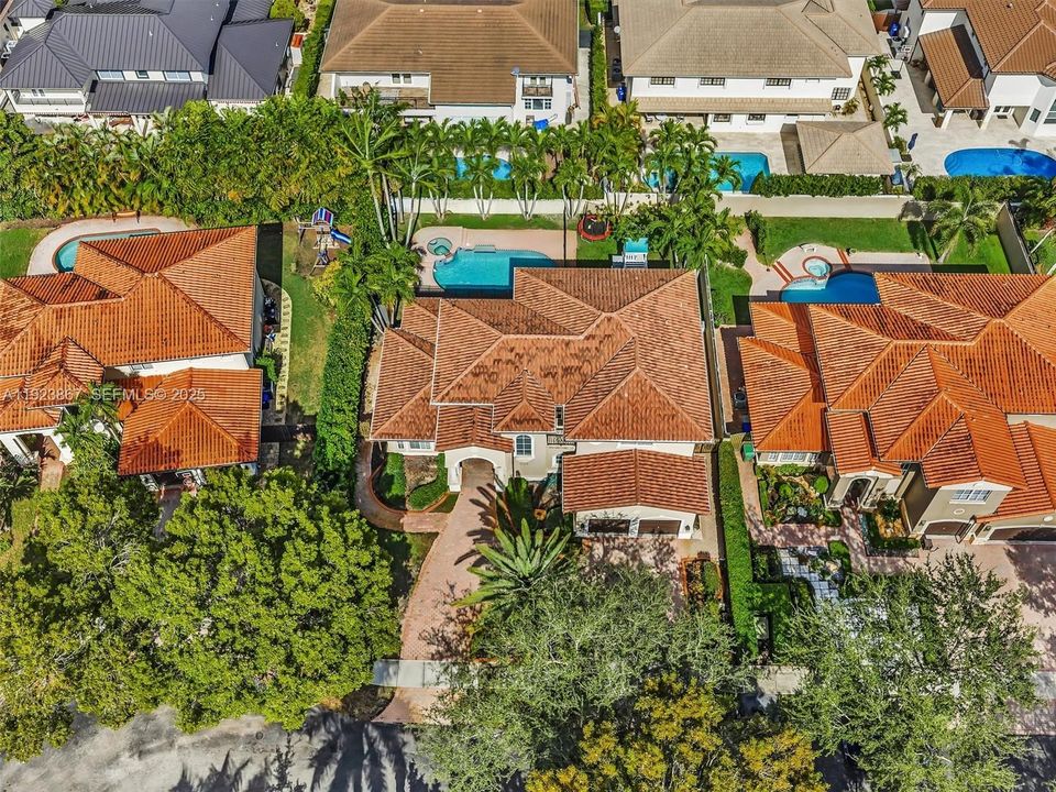 For Sale: $1,199,999 (5 beds, 4 baths, 2889 Square Feet)