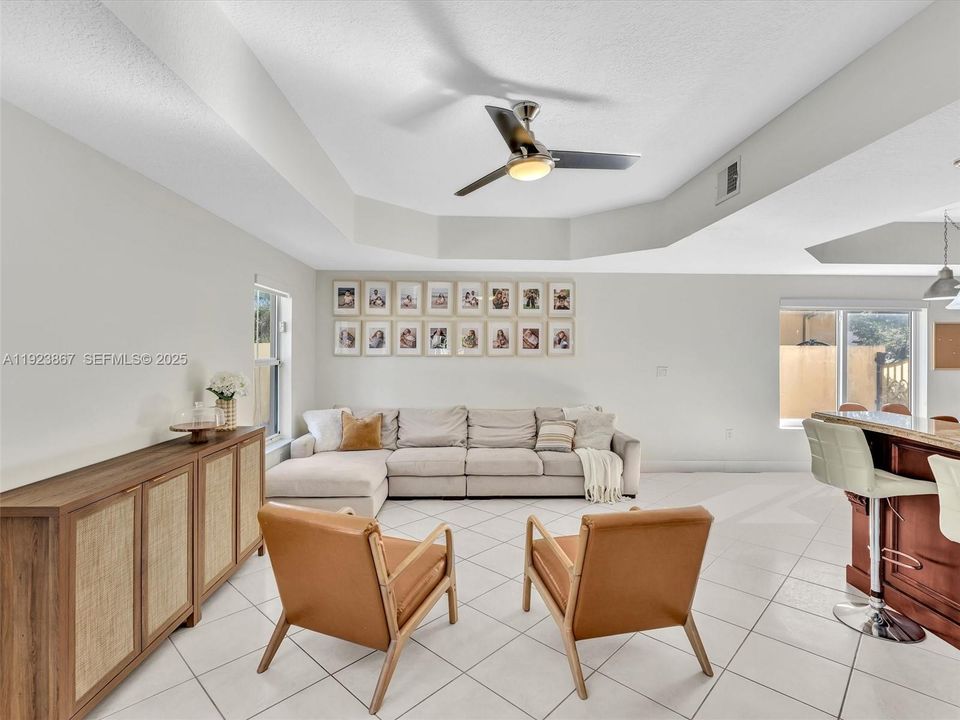 For Sale: $1,199,999 (5 beds, 4 baths, 2889 Square Feet)